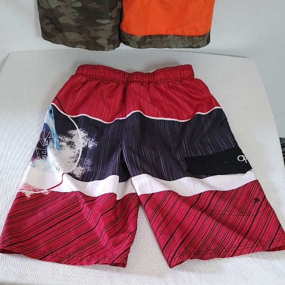 OP Kids Camo and Red Shorts Set - Picture 5 of 9